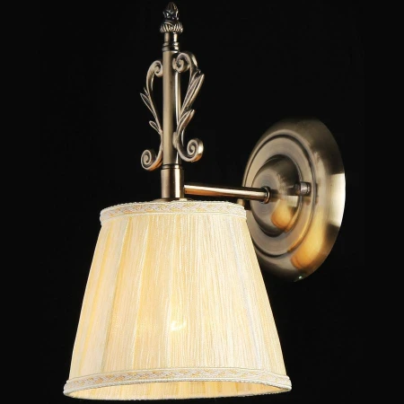 Бра Maytoni ARM330-01-R Elegant